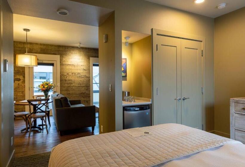 豪华套房, Inn At Lynden