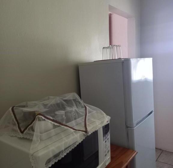 חדר משפחתי, Gastehuis 17