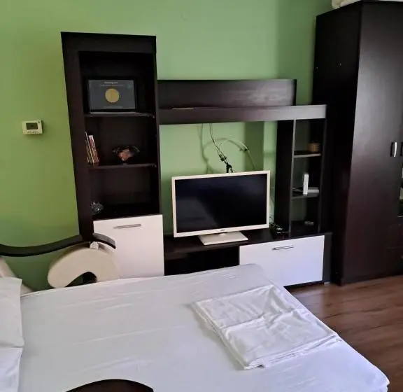 اتاق خانوادگی, Guest House Zoran