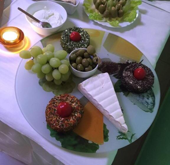 اتاق استاندارد چهار تخته, Vila Kristina