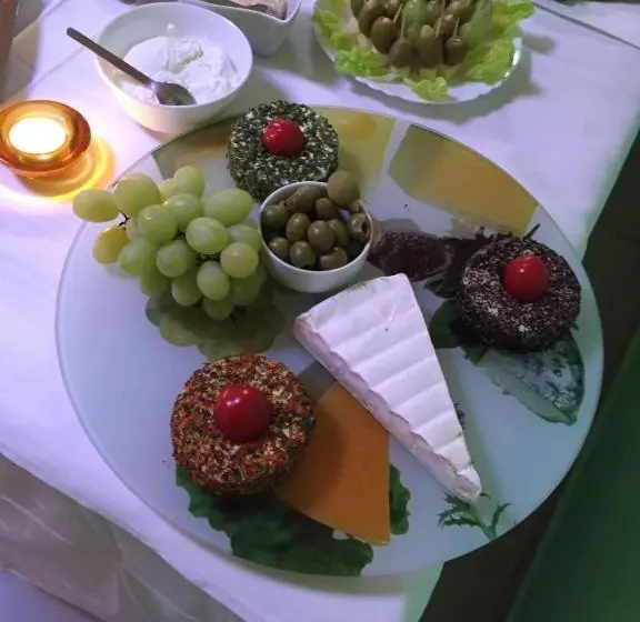 اتاق استاندارد چهار تخته, Vila Kristina