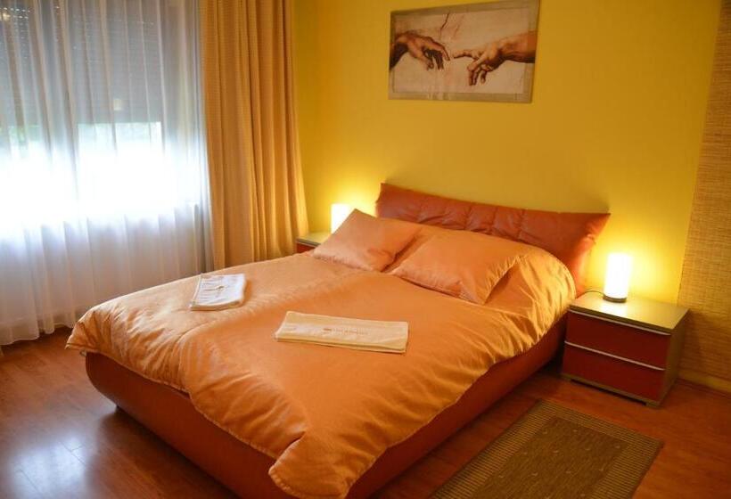 اتاق لوکس, Vila Kristina