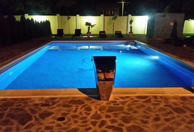 اتاق استاندارد یک نفره, Vila Kristina