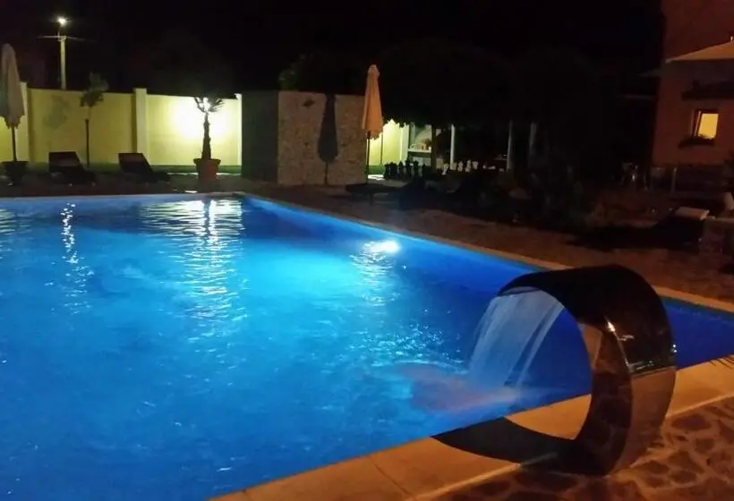 اتاق استاندارد یک نفره, Vila Kristina