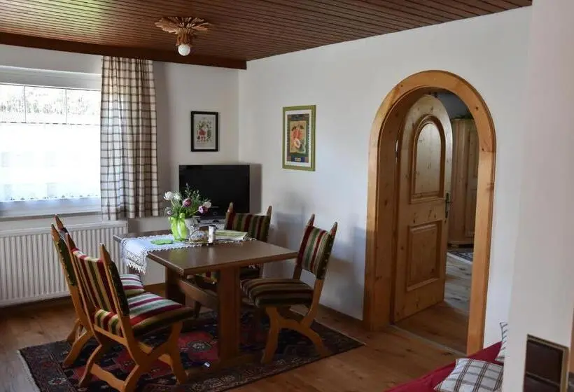 Standard-huone Jaettu Kylpyhuone, Gästehaus Mayer