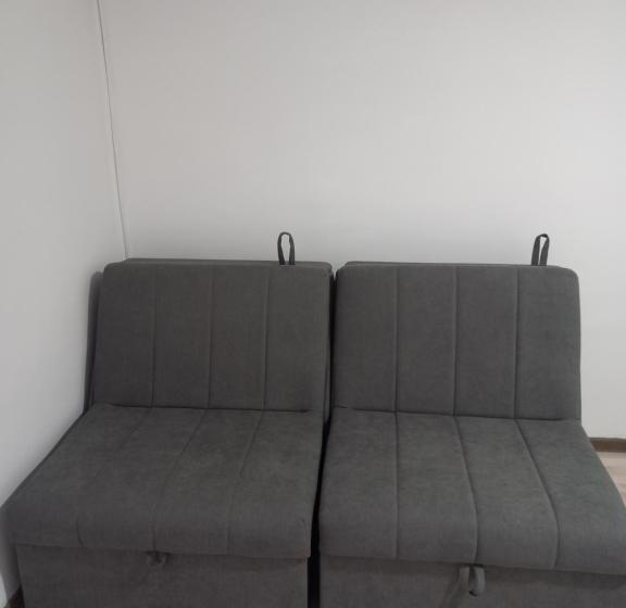 استودیو خانوادگی, Castello