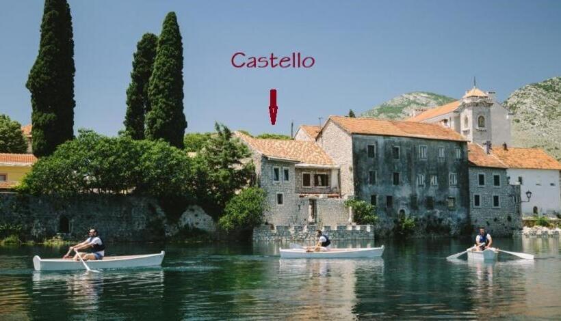 استودیو استاندارد با بالکن, Castello