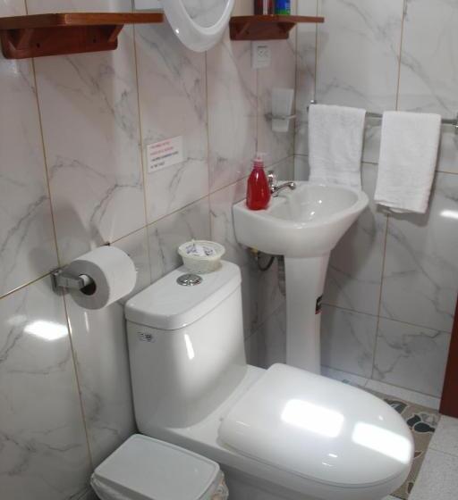 Номер Стандарт Трехместный, Hostal Romy