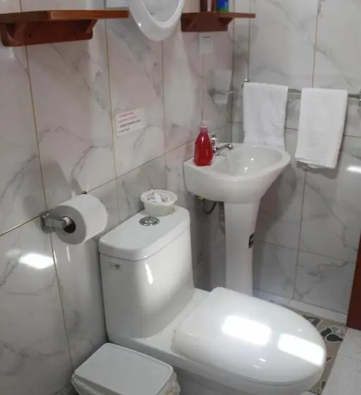 اتاق استاندارد سه نفره, Hostal Romy