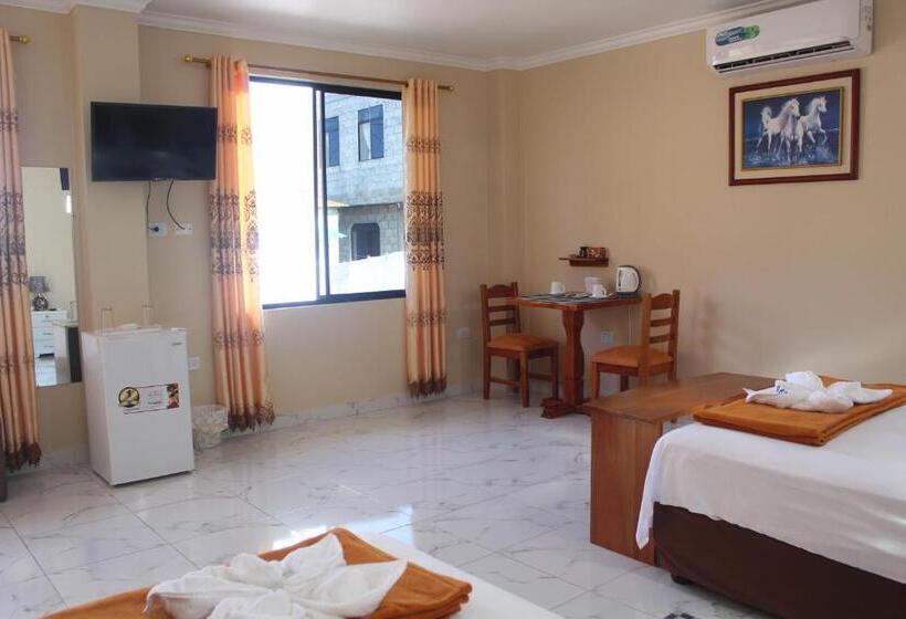 Номер Стандарт Трехместный, Hostal Romy