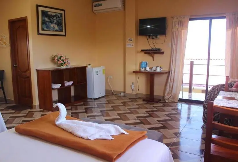 اتاق سوپریور با چشم‌انداز دریا, Hostal Romy