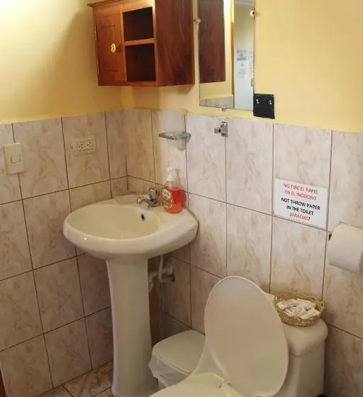 اتاق استاندارد چهار تخته, Hostal Romy