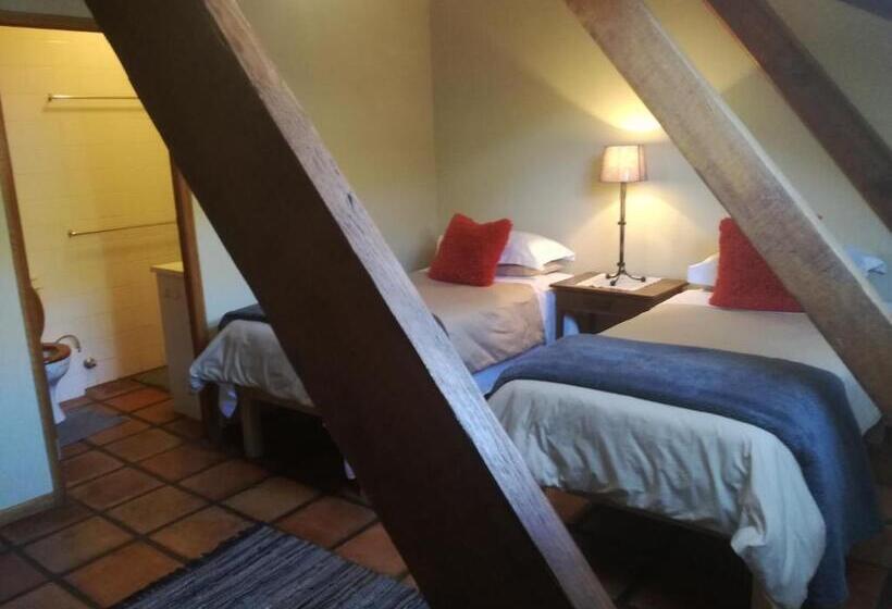 스탠다드 트리픔 룸 공동욕실, House On Plein