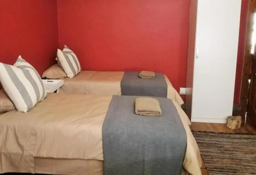 اتاق چهار تخته با دستشویی مشترک, House On Plein