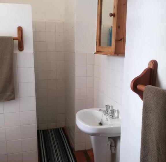 이코노미 쿼드러플룸(공용 화장실), House On Plein