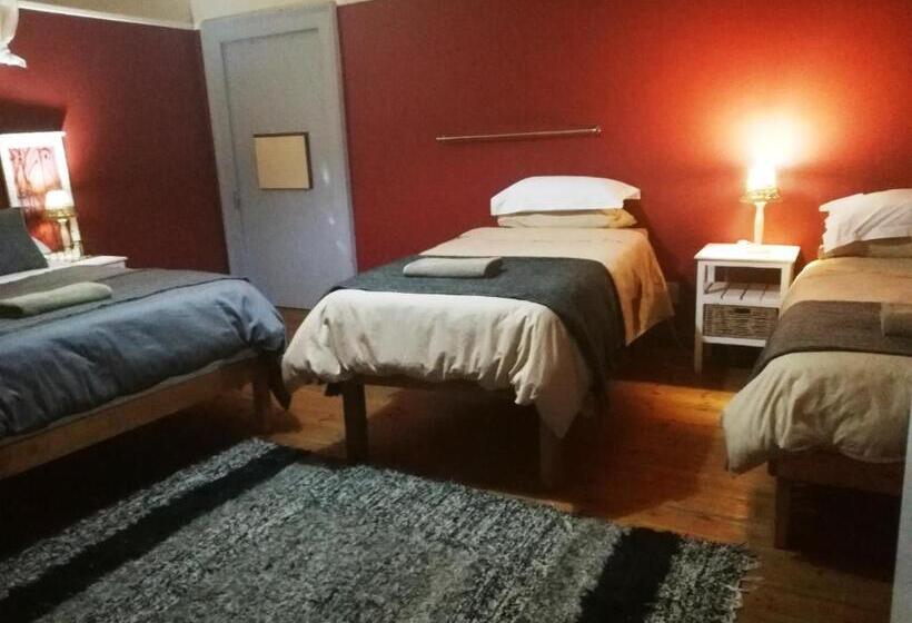 이코노미 쿼드러플룸(공용 화장실), House On Plein