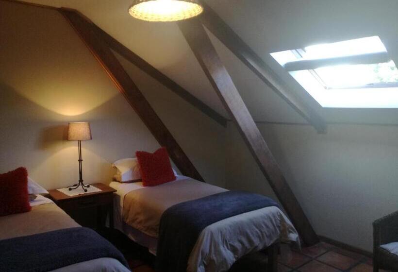 스탠다드 트리픔 룸 공동욕실, House On Plein