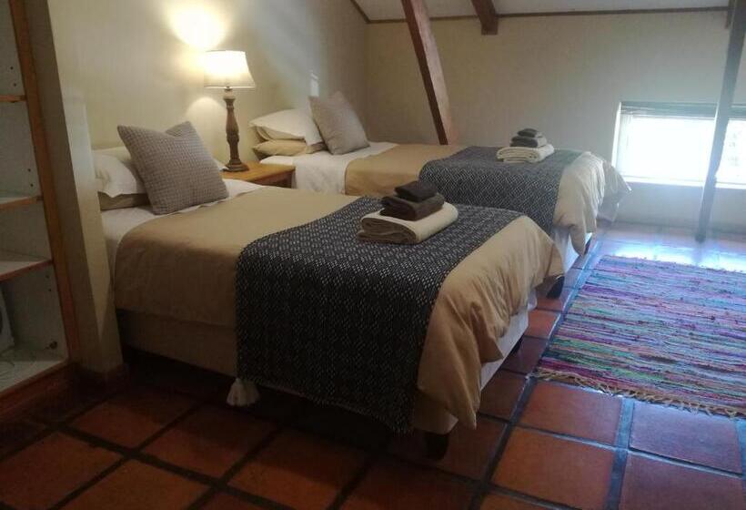 스탠다드 트리픔 룸 공동욕실, House On Plein