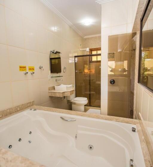 带按摩浴盆的套房, Pousada Luar Do Sertão