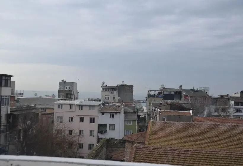 Economy Triple Room, Avsin Residence