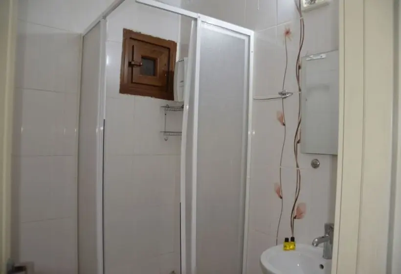 Economy Triple Room, Avsin Residence