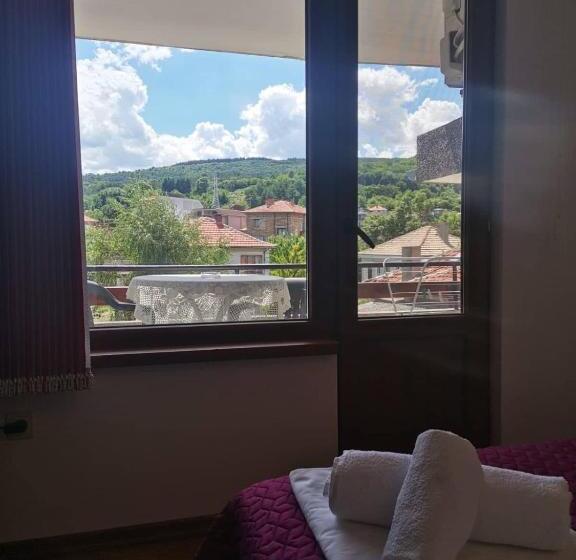 기본룸, Guest House Bа́kish Obzor