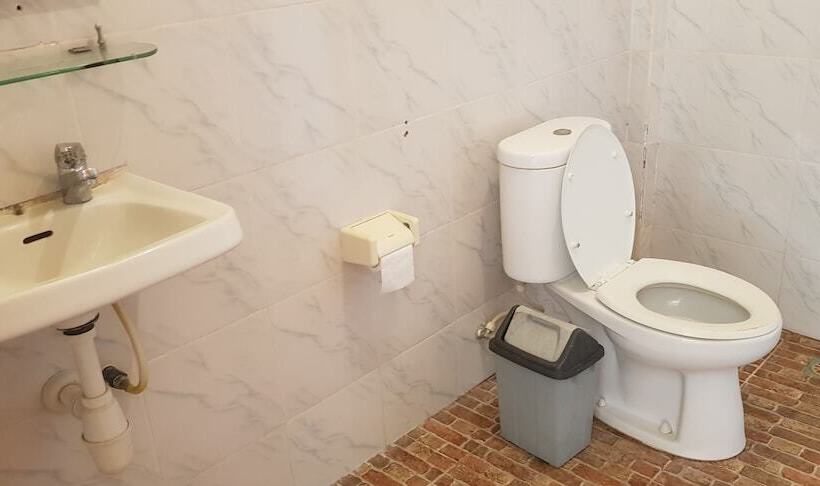 オーシャンビュースタンダードルームバルコニー付き, Segara Beach Inn