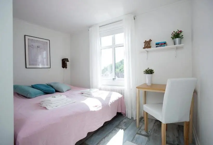 Basic-huone Jaettu Kylpyhuone, Villa Evalotta