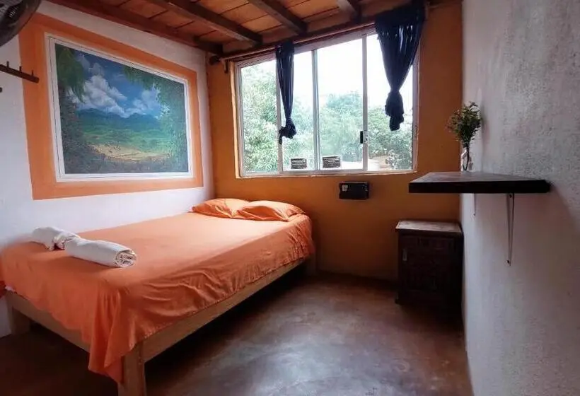 اتاق استاندارد, Tower Bridge Hostel