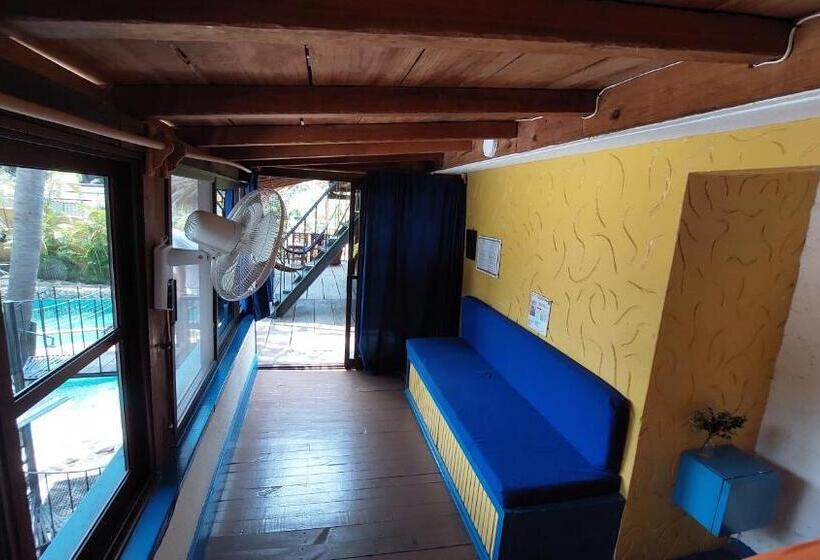 バス共有のスタンダードルーム, Tower Bridge Hostel