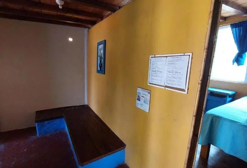 اتاق استاندارد سه نفره, Tower Bridge Hostel