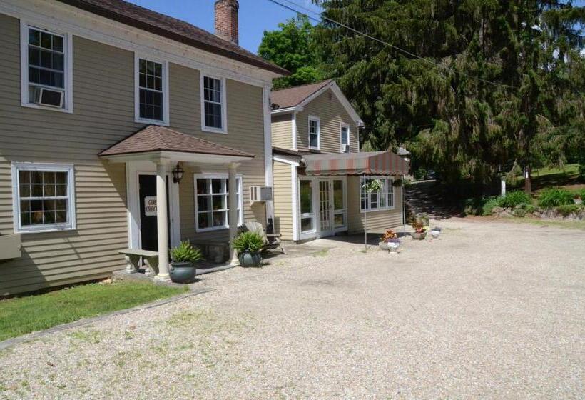 エコノミールーム, Cornwall Inn