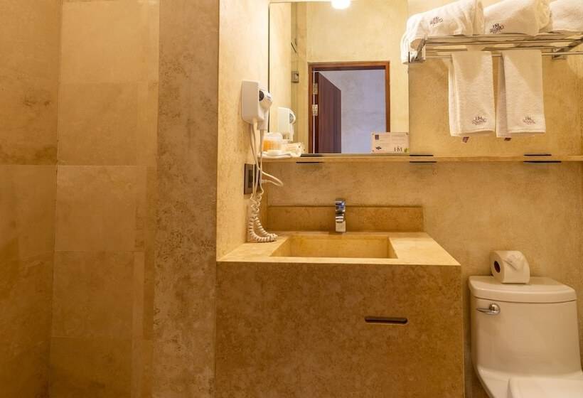 Номер Стандарт 2 Двуспальные Кровати, Madero