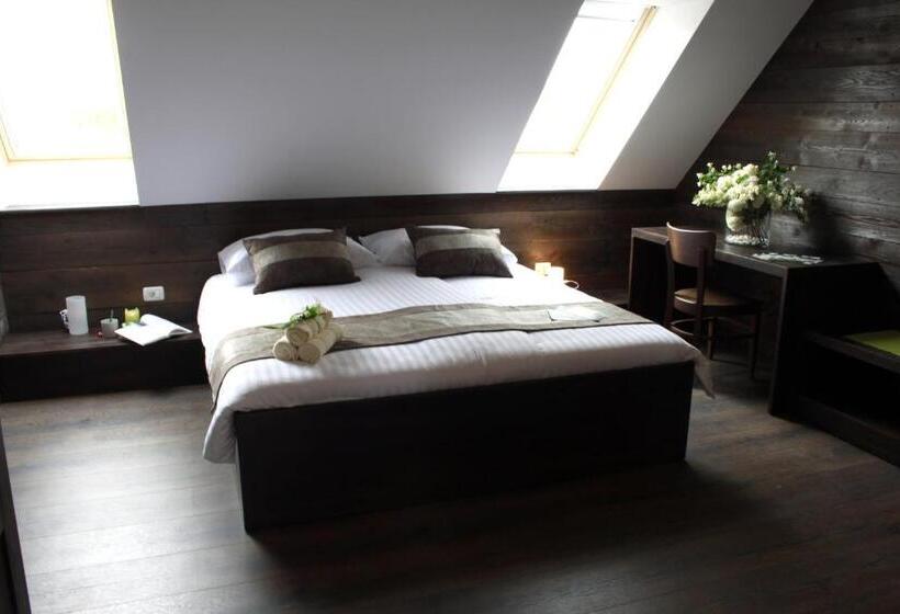 اتاق استاندارد, Smrekarjeva Domačija