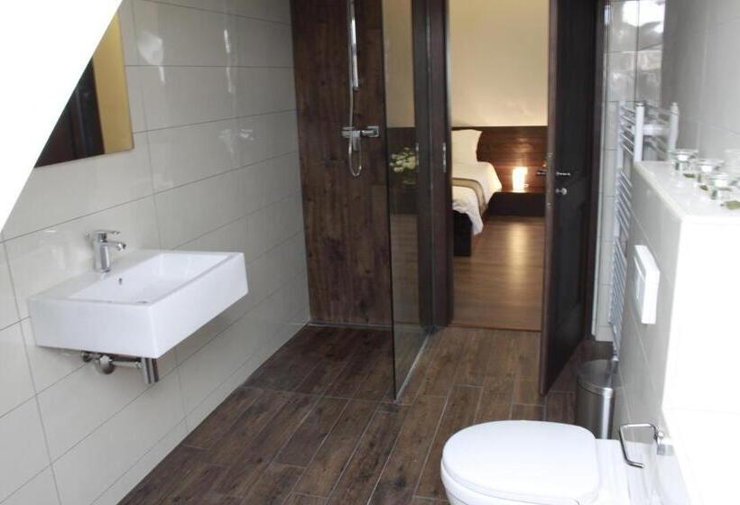 اتاق خانوادگی, Smrekarjeva Domačija