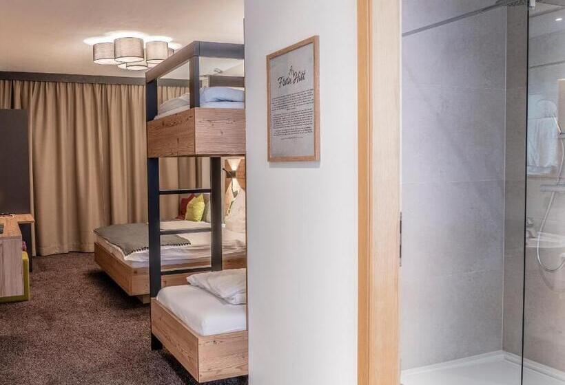 Номер Стандарт с Террасой, Sweet Cherry   Boutique & Guesthouse Tyrol