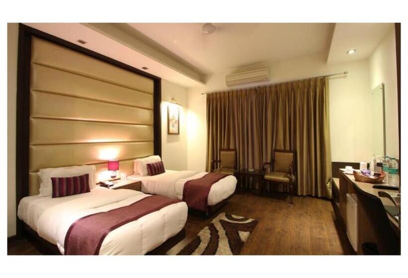 חדר סופריור עם מיטת קינג, Indiyaah Inn