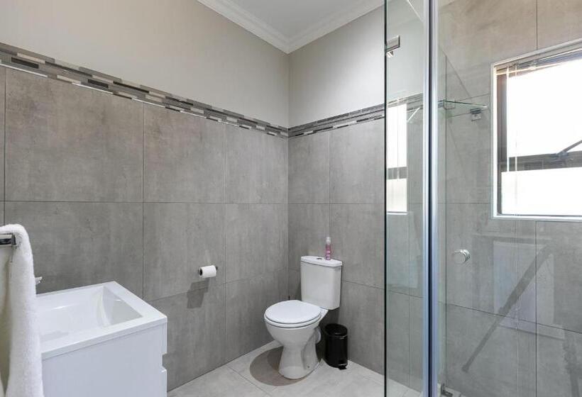 חדר סטנדרט, The African Penguin Guesthouse