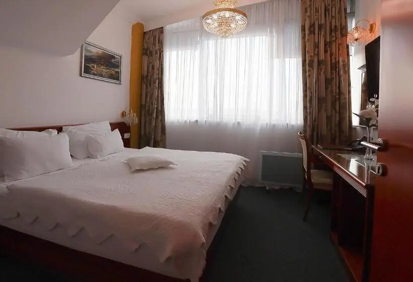 اتاق استاندارد چهار تخته, Apart Hotel Integra