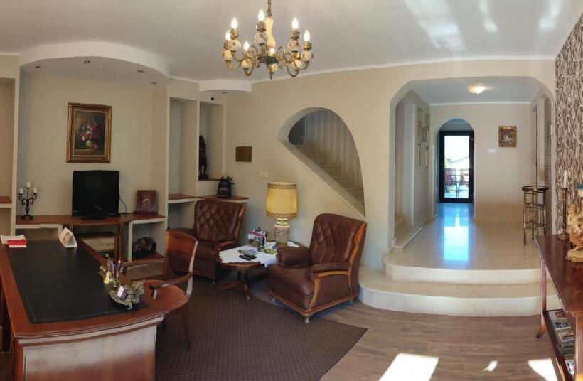 Номер Стандарт Трехместный, Casa Alina