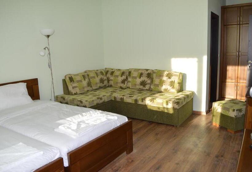 غرفة قياسية رباعية, De Yan Guest House