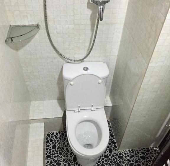 اتاق استاندارد سه نفره, Prestige Guesthouse