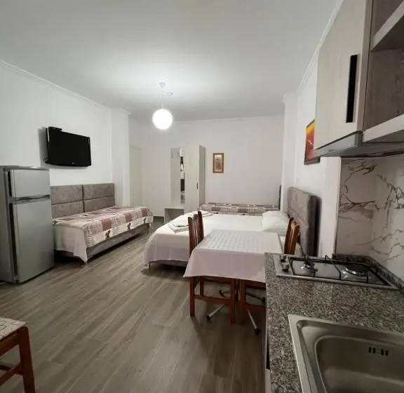 クラシックファミリールーム, Red Rose Guest House