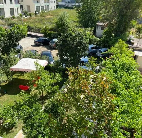 テラス付き１ベッドルームアパートメント, Red Rose Guest House
