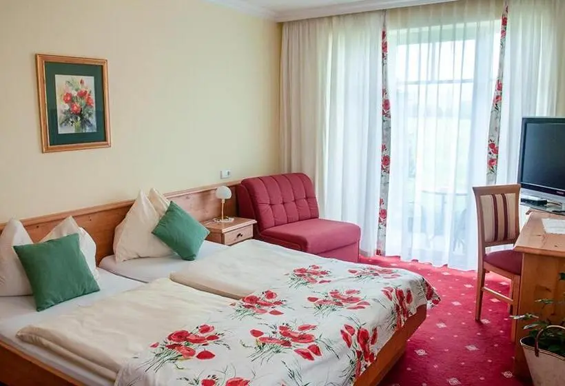 テラス付きスタンダードルーム, Pension Hiesel Villa Untersbergblick