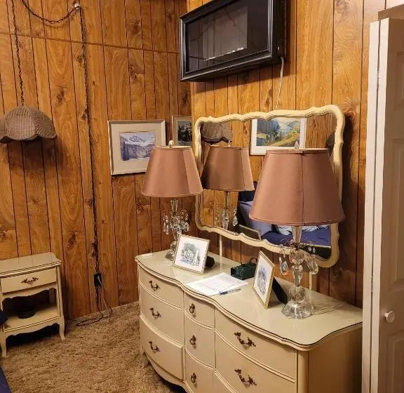 バルコニー付き1ベッドルームアパートメント, Bowering Lodge