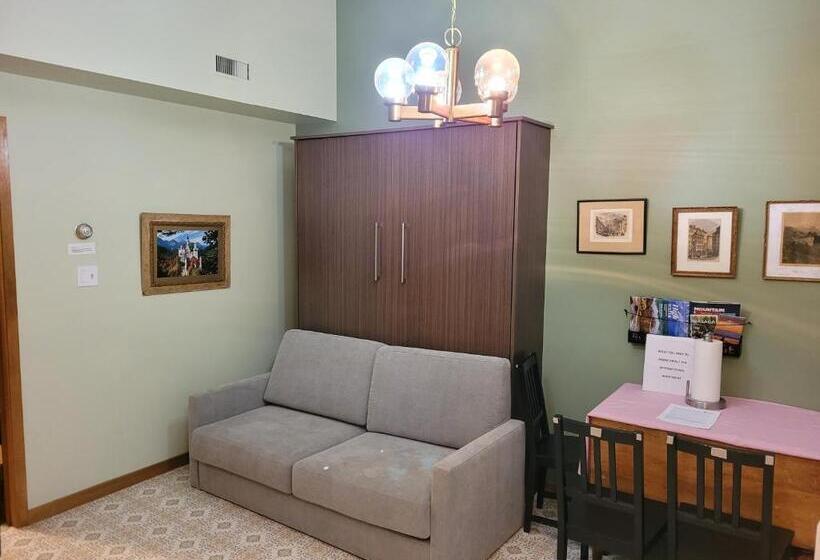 带1个卧室的带阳台的公寓, Bowering Lodge