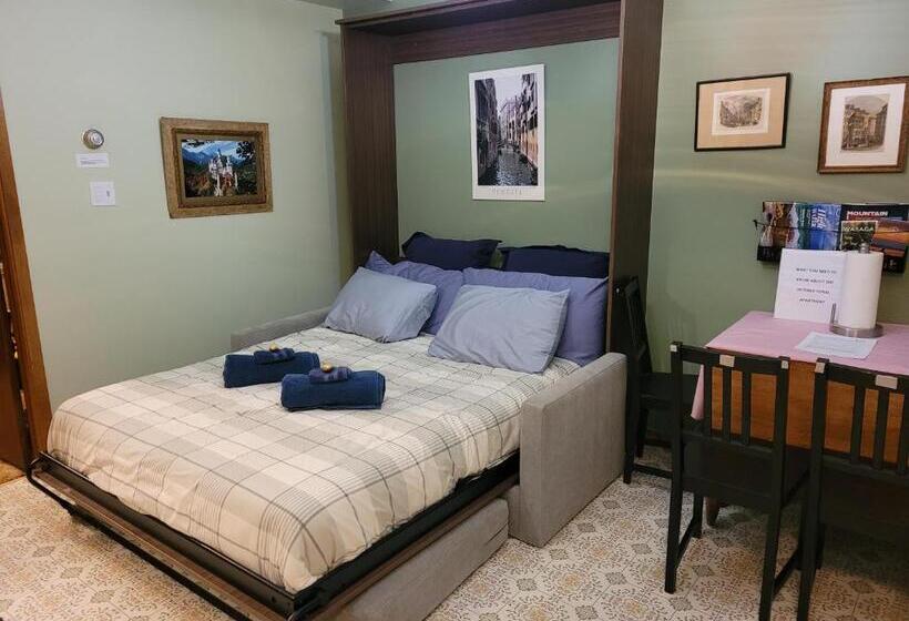 带1个卧室的带阳台的公寓, Bowering Lodge