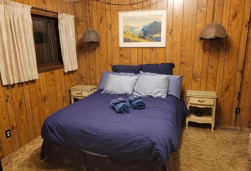 带1个卧室的带阳台的公寓, Bowering Lodge