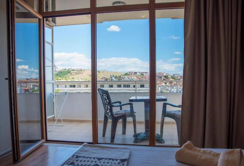 Номер Стандарт Трехместный, Guest House Grozdan